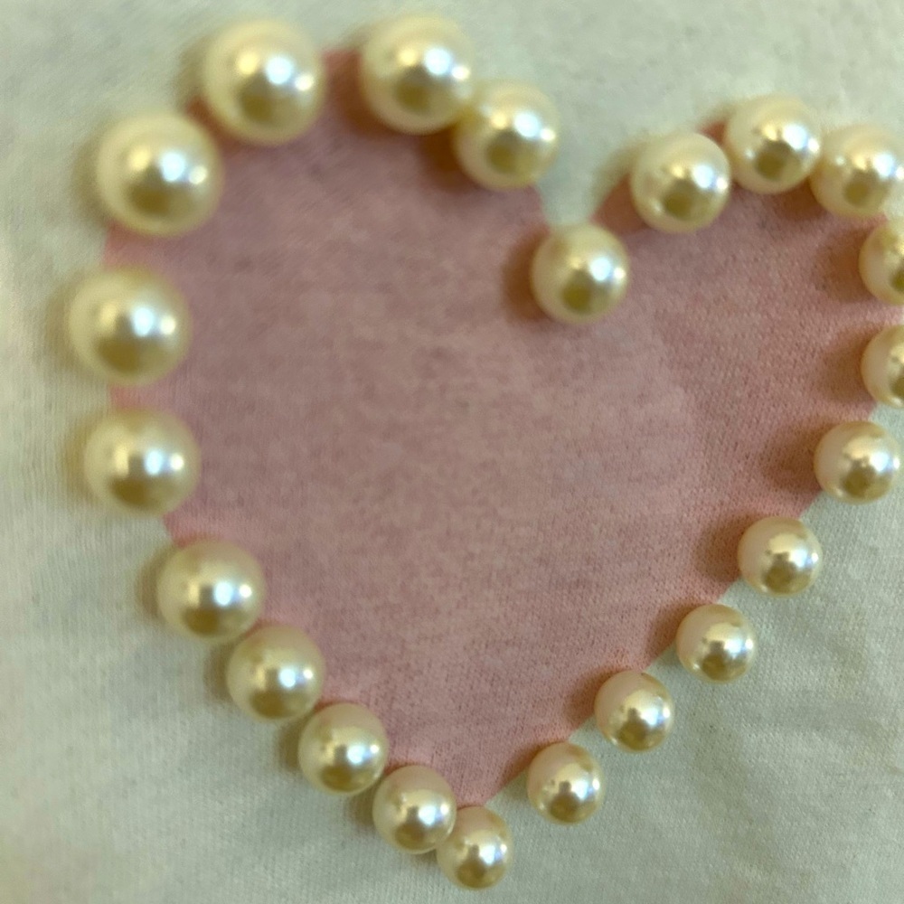 Cropped Pearl Heart Sweatshirt! - Picture 2 of 5